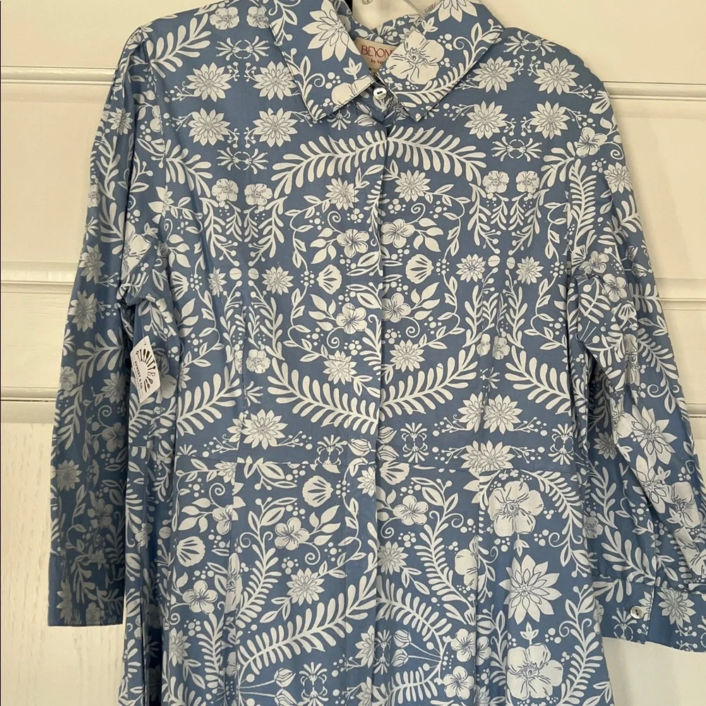 Blue & White Floral Maxi Dress by Beyond by Vera - Picture 6 of 12